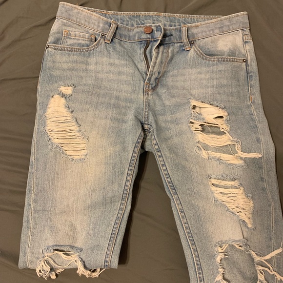 BDG Denim - Bdg slim boyfriend low rise destroyed jeans